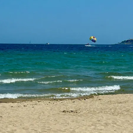 Pollo Resort, Summer Wind